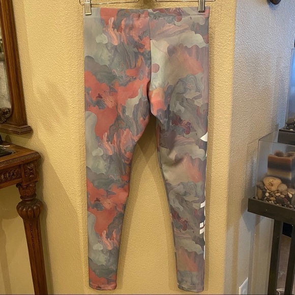 ADIDAS Pastel Camo Leggings Size Small - Picture 5 of 9
